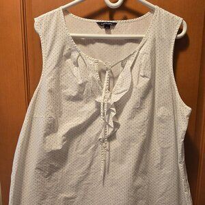 Land's End sleeveless white blouse with tiny black polka dots